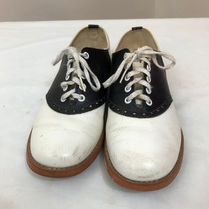 Women’s Saddle Shoes